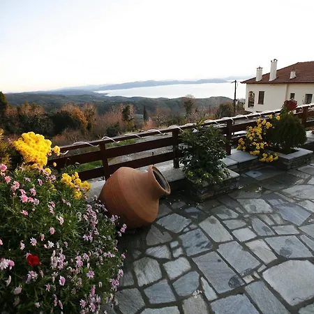 Konukevi Anemoessa Traditional