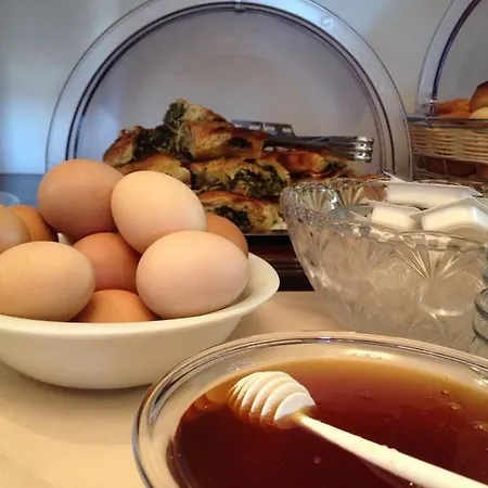 Anemoessa Traditional