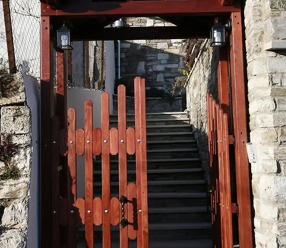 Gasthuis Anemoessa Traditional 3*